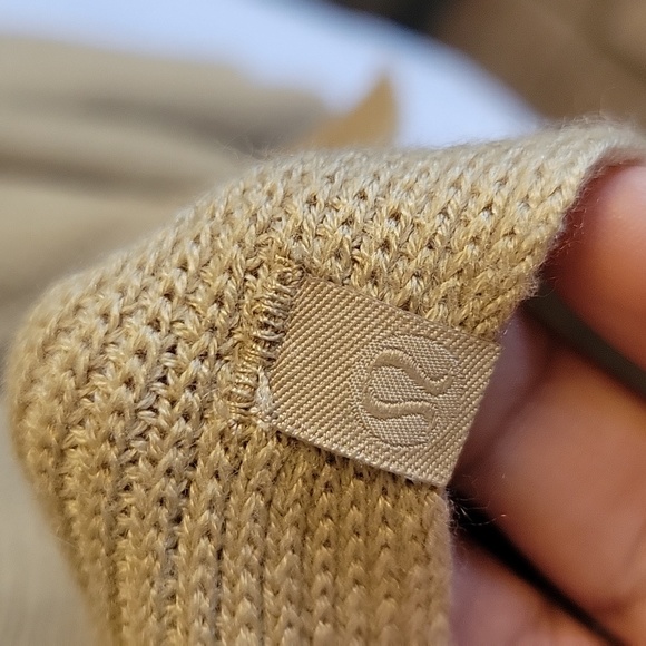 Lululemon - Picture 4 of 7